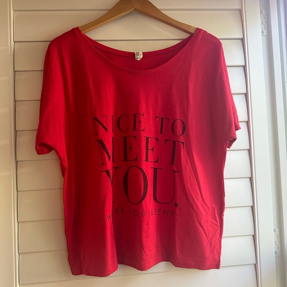 Blank Space Official Taylor Swift Merch Red Shirt - Picture 2 of 8